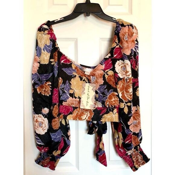 BOG BAND OF THE FREE - NWT - L Sz S “Camille “ Black Berry Crossover Crop Top - Picture 2 of 16